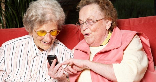 Top 5 Android Apps for Older People & Seniors